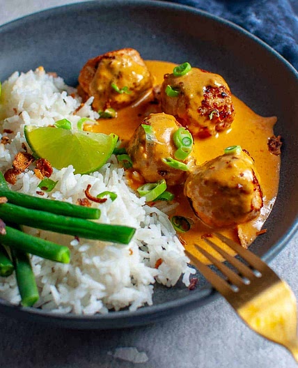 Thai Chicken Meatballs with Peanut Sauce