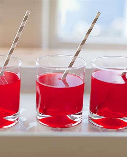 Boisson éclair rafraîchissante au cerise