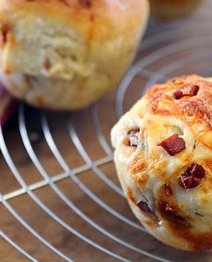 Cheesy Bacon Muffins