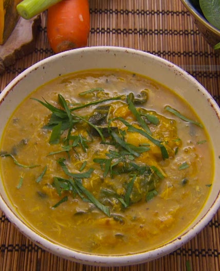 Joy's chicken and vegetable soup (by Peter Evans)