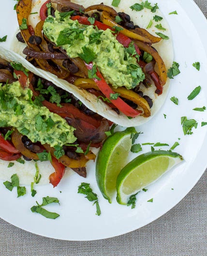 Black bean and bell pepper fajitas