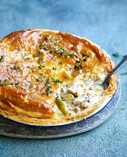 Chicken and leek pie