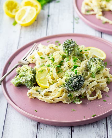15 Minute Salmon Pasta with Broccoli