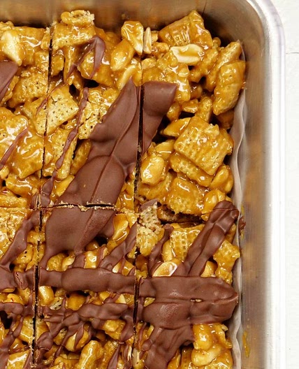 No-Bake Peanut Butter Caramel Bars