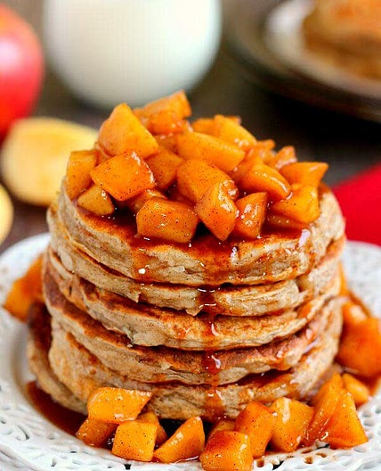 APPLE CINNAMON PANCAKES