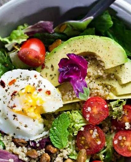 Poached Egg & Avocado Breakfast Salad Recipe | Yummly