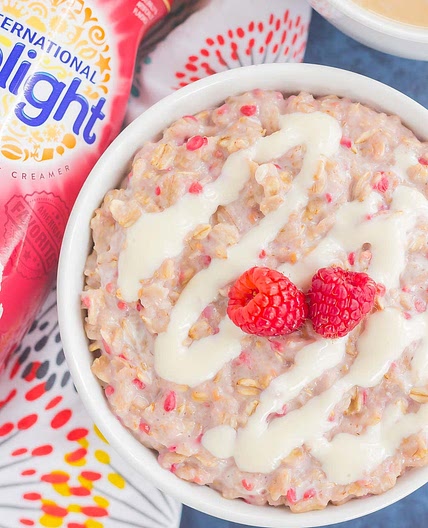 RASPBERRY CHEESECAKE SWIRL OATMEAL