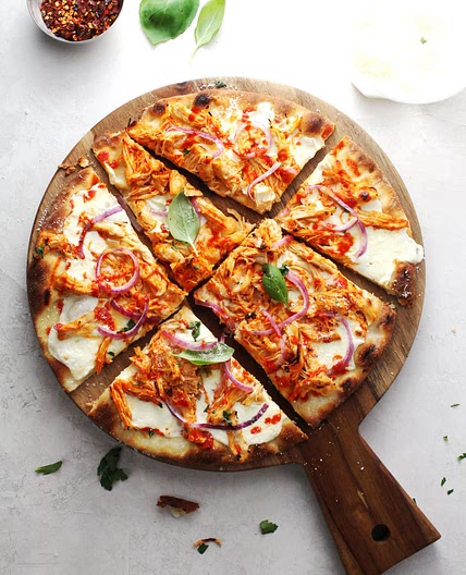 BUFFALO CHICKEN PIZZA