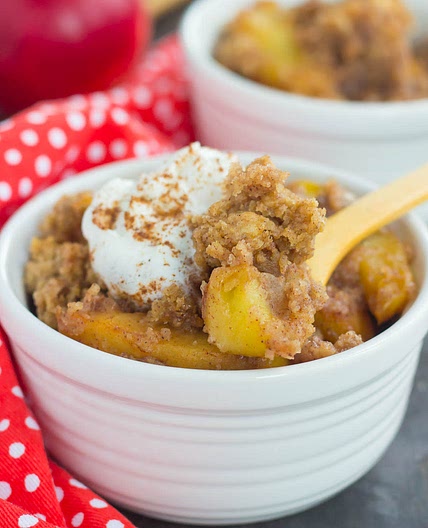 SLOW COOKER APPLE CINNAMON DUMP CAKE