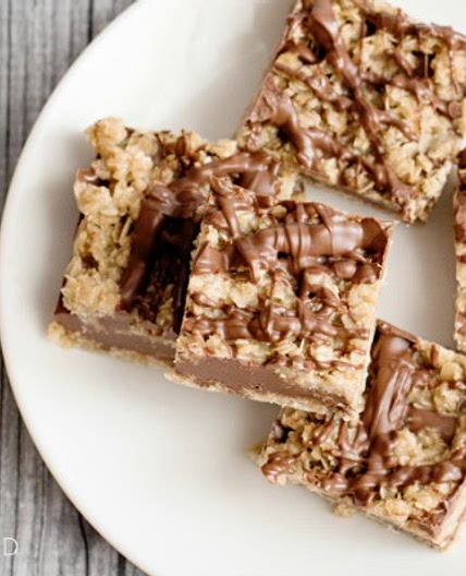 Peanut Butter Oatmeal Bars (EASY!)