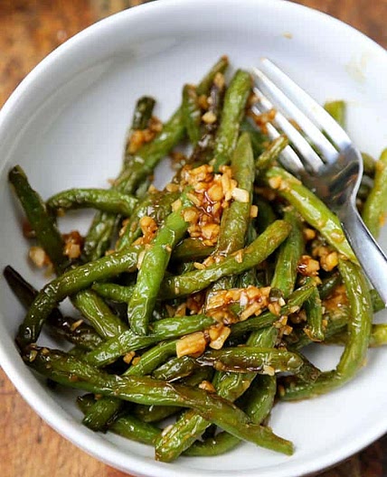 Dry-Fried Green Beans with Garlic Sauce