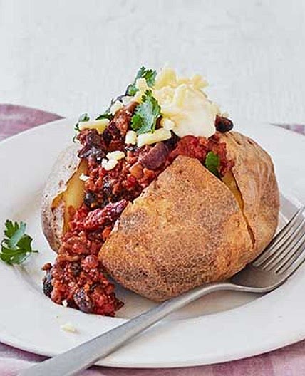 Baked chilli & jacket potatoes