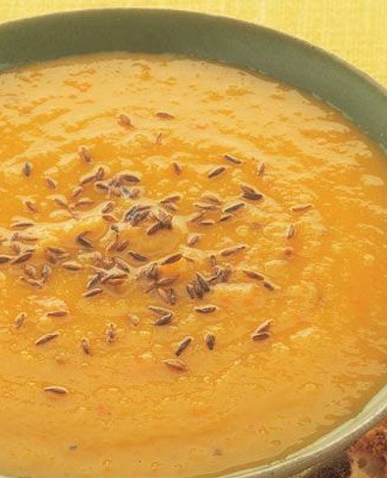 Spicy roasted parsnip soup
