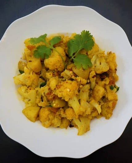 Instant Pot Aloo Gobi / Potato & Cauliflower Stir Fry