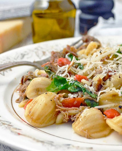 Pâtes au Jarret de Porc Braisé et Roquette