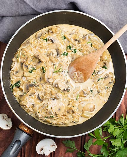 Vegan creamy garlic mushrooms