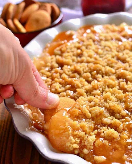 Baked Caramel Apple Cheesecake Dip