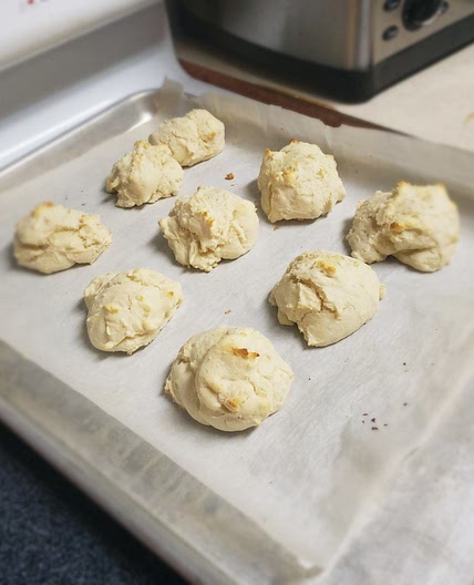 Tiphanie's EZ Drop Biscuits and Gravy