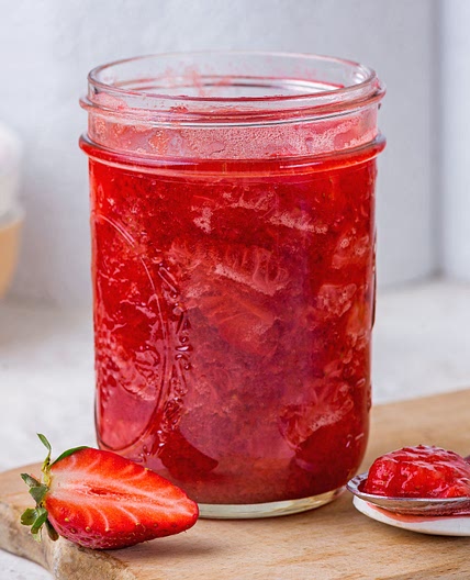 Three-ingredient Strawberry Compote