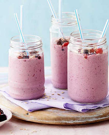 Very berry breakfast smoothie