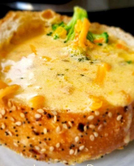 Easy Low Carb Broccoli Cheddar Instant pot soup