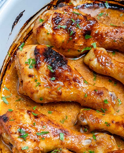 These Honey Mustard Baked Chicken Drumsticks are AMAZING!
