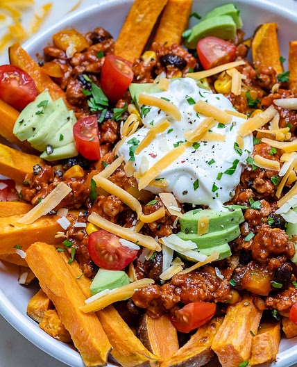 Make these Chili Sweet Potato Fries for Clean Eating Heaven!