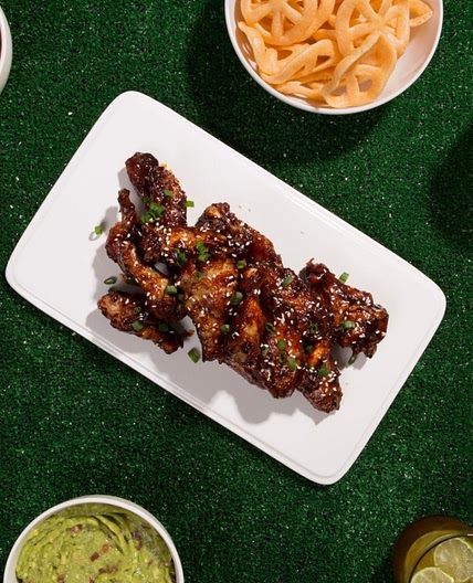 Discover Mexico: Alitas de Coloradito con Tamarindo y Tequila (Mole Chicken Wings)