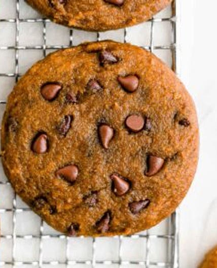 Healthy One-Bowl Flourless Pumpkin Chocolate Chip Cookies