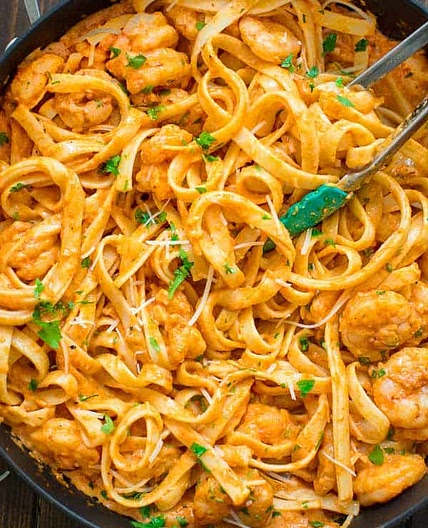 SHRIMP FETTUCCINE WITH ROASTED PEPPER SAUCE