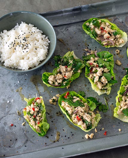 Larb Gai mit Jasminreis