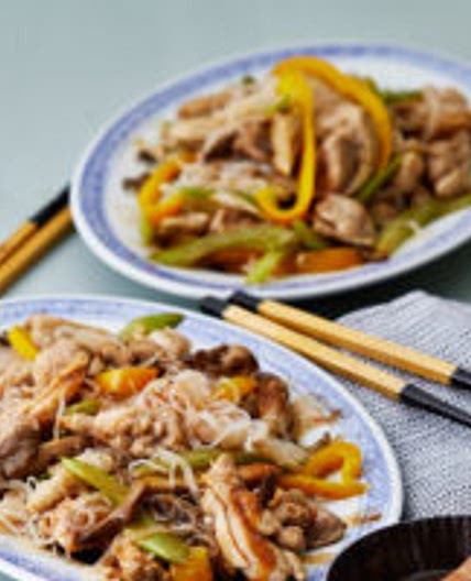 Keto chicken stir-fry with shirataki noodles
