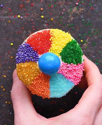 Color Wheel Cupcakes