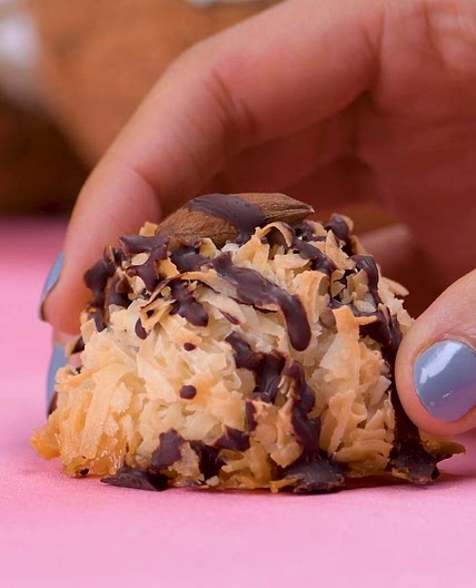 Almond Macaroon