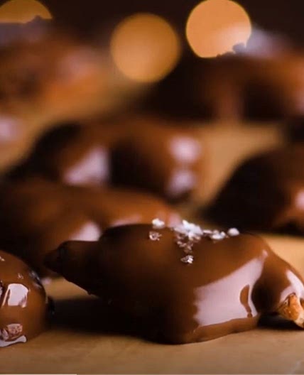 Salted Caramel Turtles