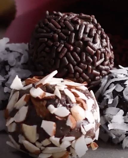 Brigadeiro (A Brazilian Chocolate Bonbon)