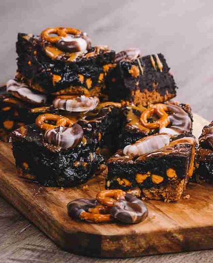 Fudgy Pretzel Crust Brownies