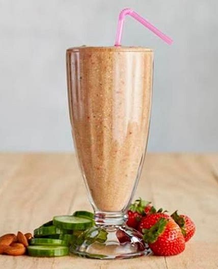 Stephanie Gilmore and Sabre Norris' Sabretooth Tiger Smoothie recipe