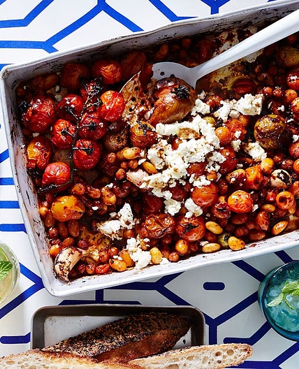 Smoky tomato baked beans