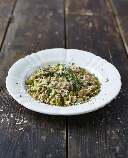 Asparagus & mushroom risotto with fresh parsley & lemon