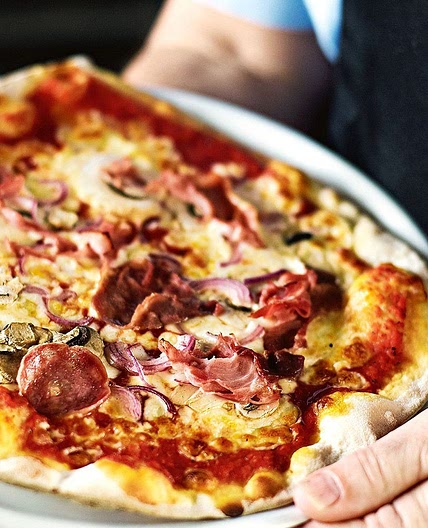 Salami and mushroom pizza