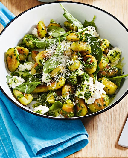 Caramelised garlic and spinach gnocchi with ricotta