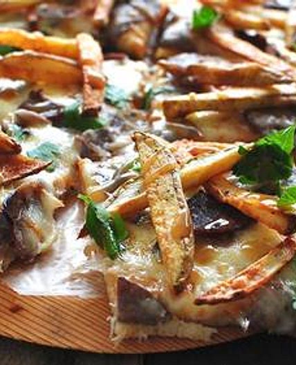 Poutine Canadian Pizza