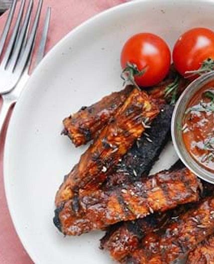 Ribs de tempeh à la sauce BBQ