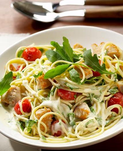 Rucola-Pasta mit Frischkäsesauce