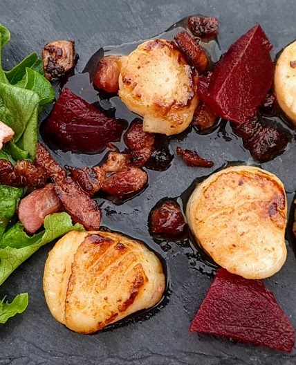 Scallops,  beetroot and bacon
