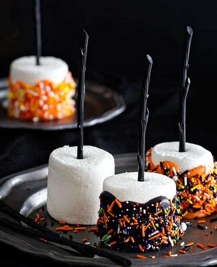 Halloween Marshmallow Pops