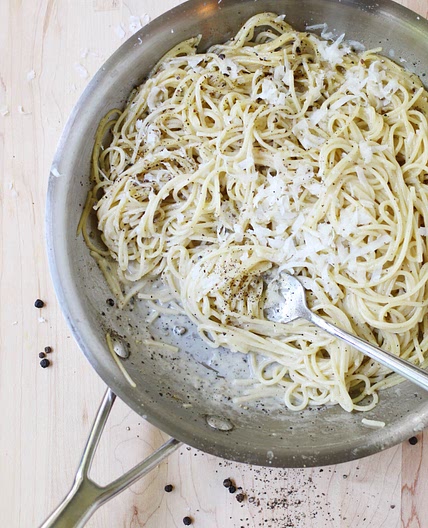 One-Pan Cacio e Pepe Pasta