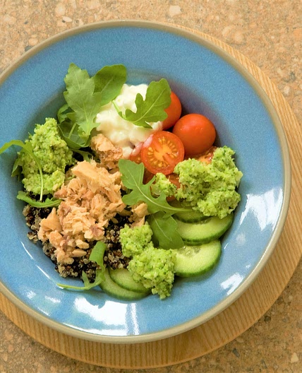 Salmon and Broccoli Pesto Poké Bowl | The Fast 800