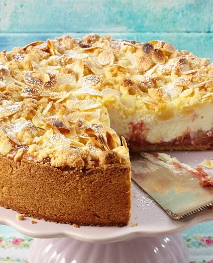Perfekt für's Wochenende: Rhabarber-Käsekuchen mit Streuseln